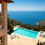 Villa Avlaki Bay House *