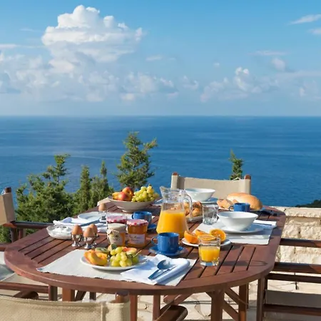 Villa Avlaki Bay House *