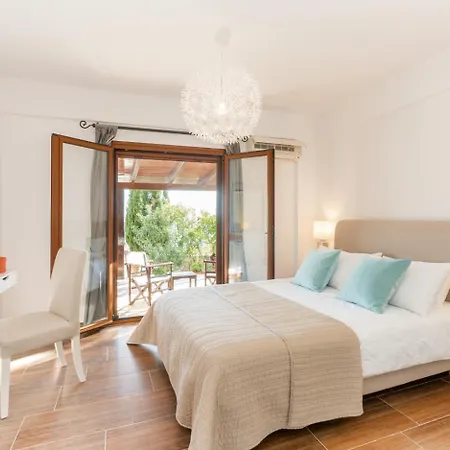 Avlaki Bay House *